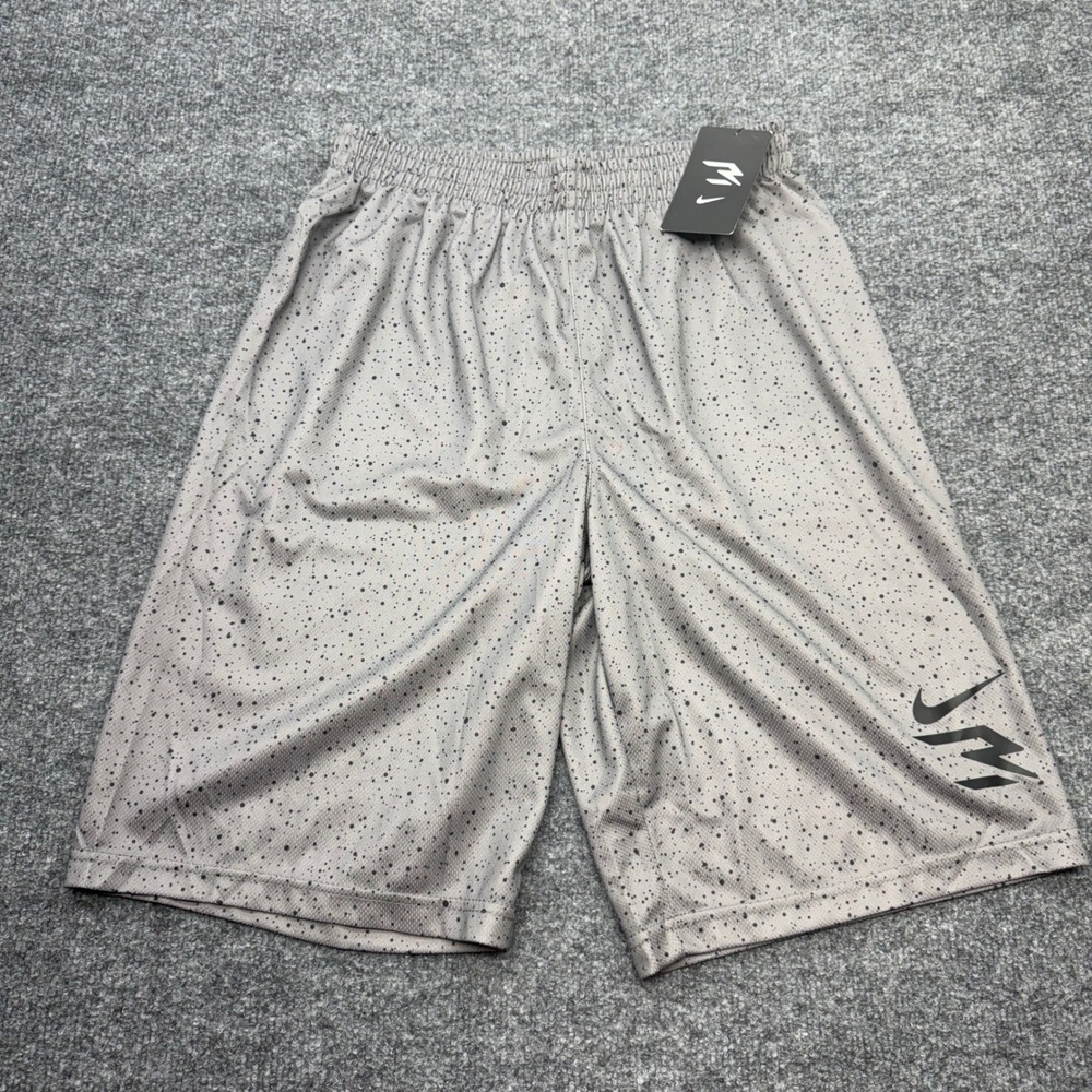 Nike Boys Russell Wilson 3 Dri-FIT Splatter Mesh Athletic Shorts Grey XL 13-15Y